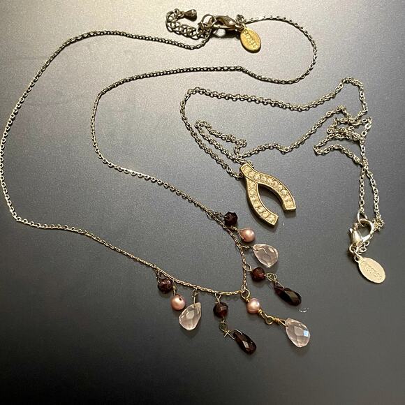 Pair of Express Necklaces - Lucky Horseshoe & Romantic Beads - Picture 4 of 7